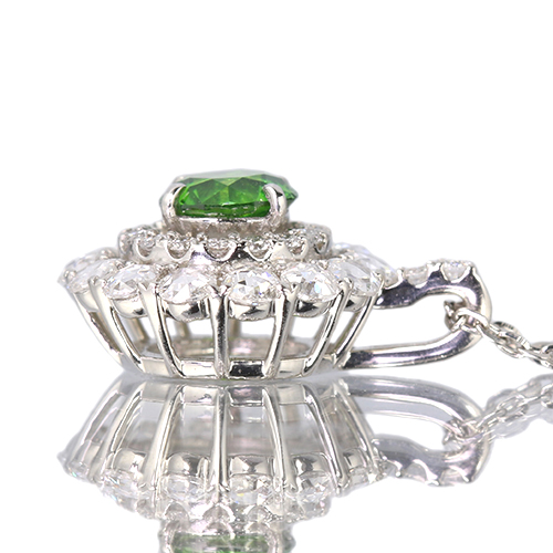 ロシア産デマントイドガーネット 0.6ct ダイヤモンド 0.5ct プラチナ