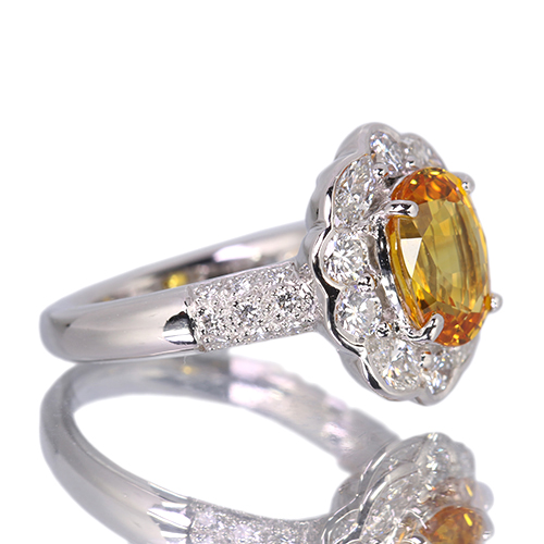 イエローサファイア 2.3ct ダイヤモンド 1.1ct プラチナ リング(指輪