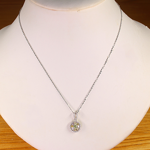 カラーダイヤモンド 0.6ct ホワイトゴールド ネックレス【品質保証書