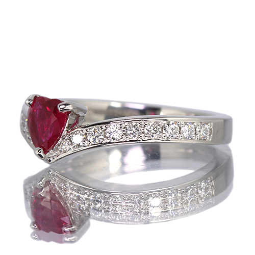 ハートシェイプルビー 0.5ct ダイヤモンド 0.2ct プラチナ リング(指輪