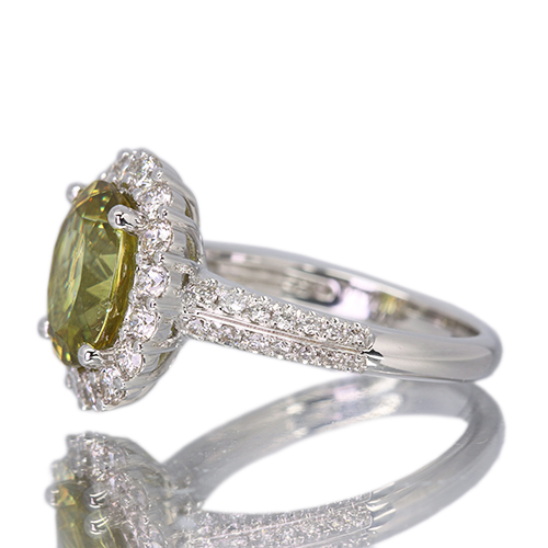 スフェーン 3.05ct ダイヤモンド 0.86ct プラチナ リング(指輪)【品質