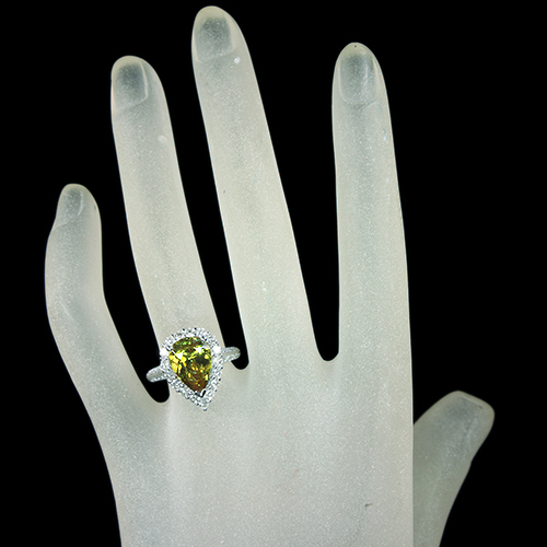 スフェーン 4.02ct ダイヤモンド 0.94ct プラチナ リング(指輪)【品質 スフェーン 4.02ct ダイヤモンド 0.94ct プラチナ リング(指輪)【品質