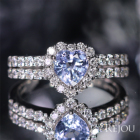 �n�[�g�V�F�C�v�T�t�@�C�A�i�A�C�X�u���[�j 0.8ct �_�C�������h 0.5ct �v���`�i �����O(�w��)